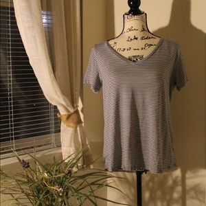 👁‍🗨👁‍🗨super chill Grey and white SO shirt